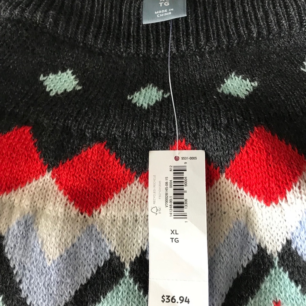 Old Navy Sweater. Size XL. - Picture 3 of 3